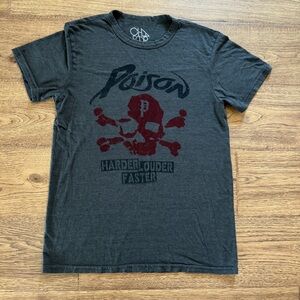 Chaser Poison Band Tee in Gray